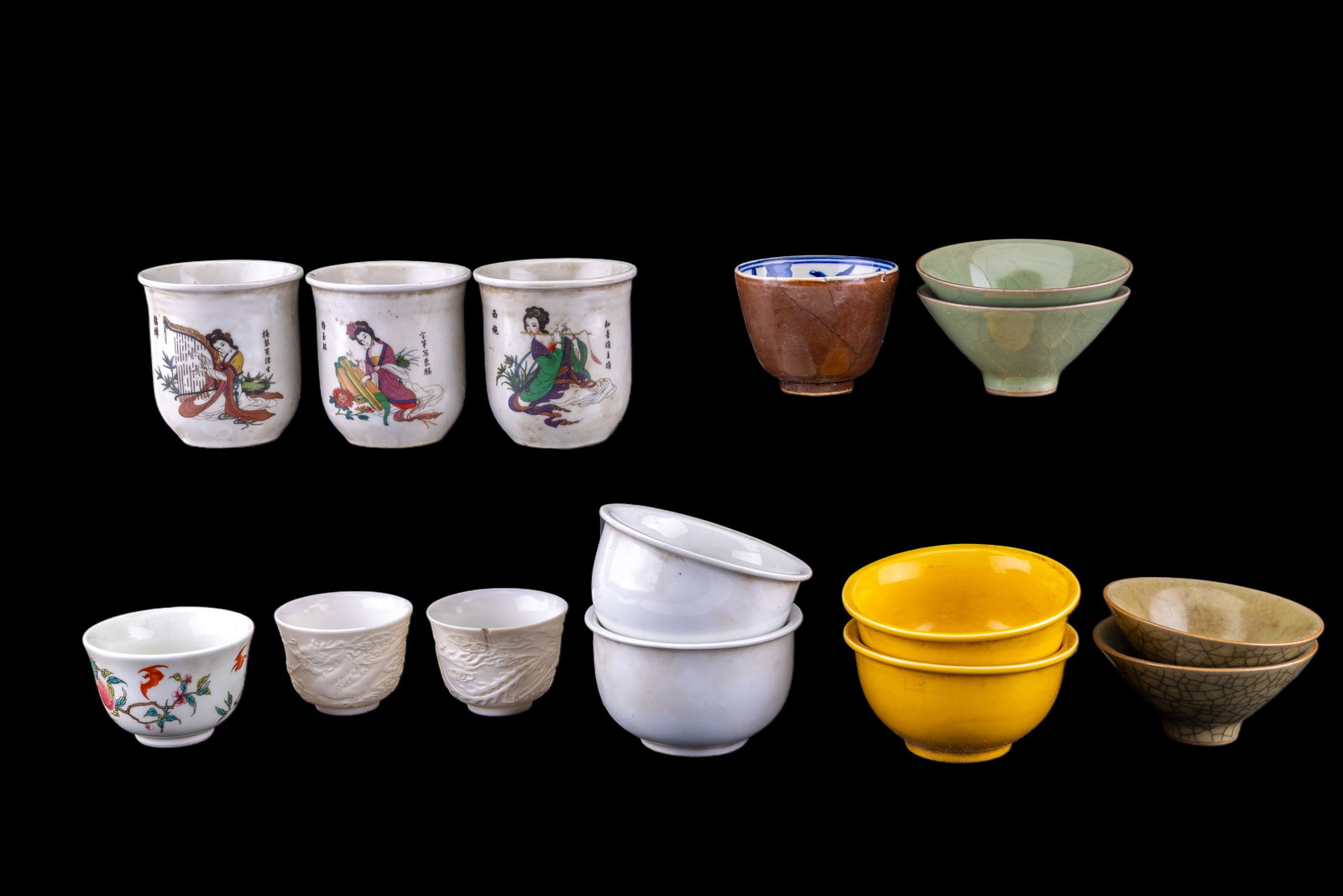 Chinese Porcelain Teacup / Rice Bowl Grouping (1 of 20)