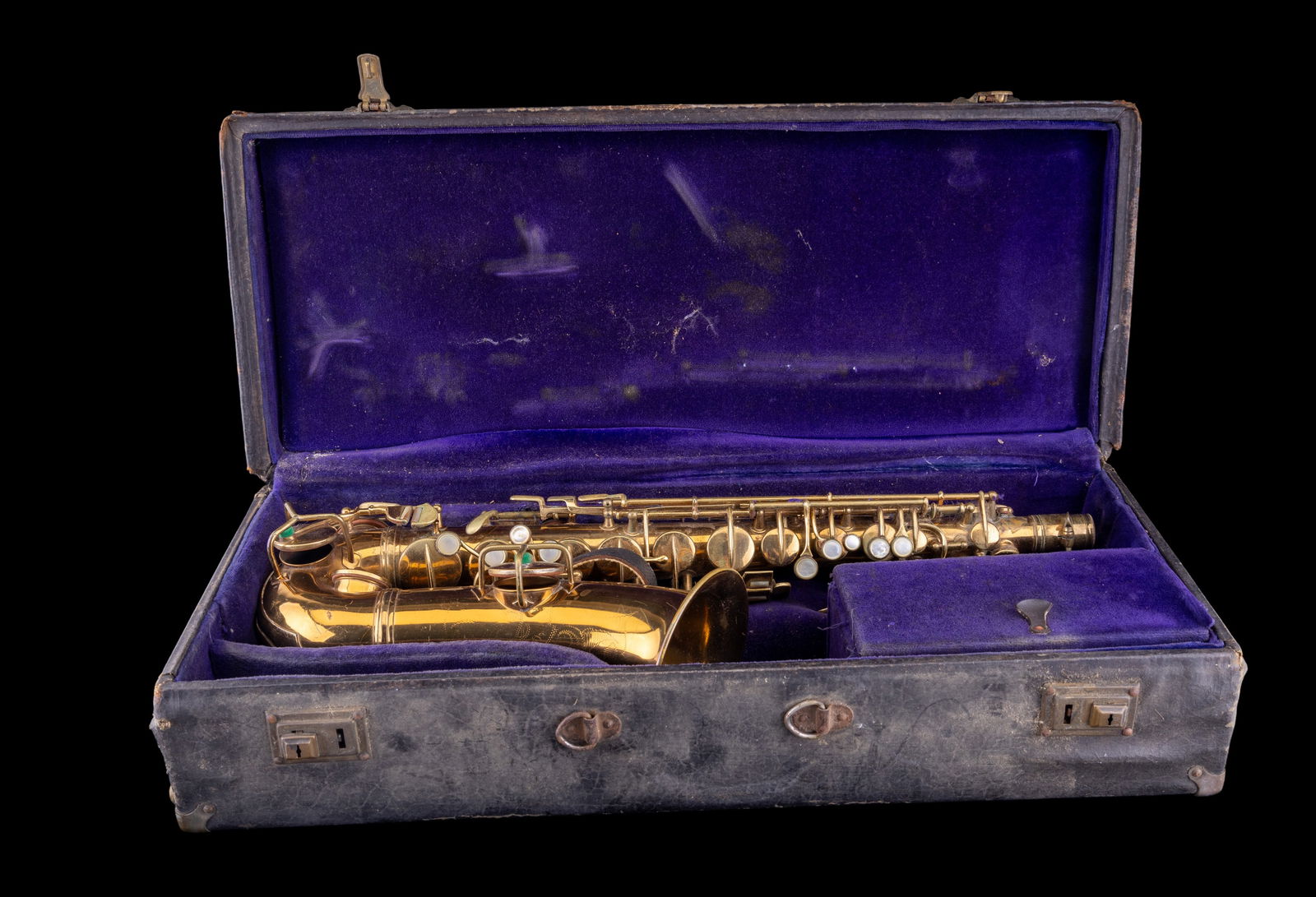 Early 20th C Saxophone C.G. Conn Ltd. (1 of 19)
