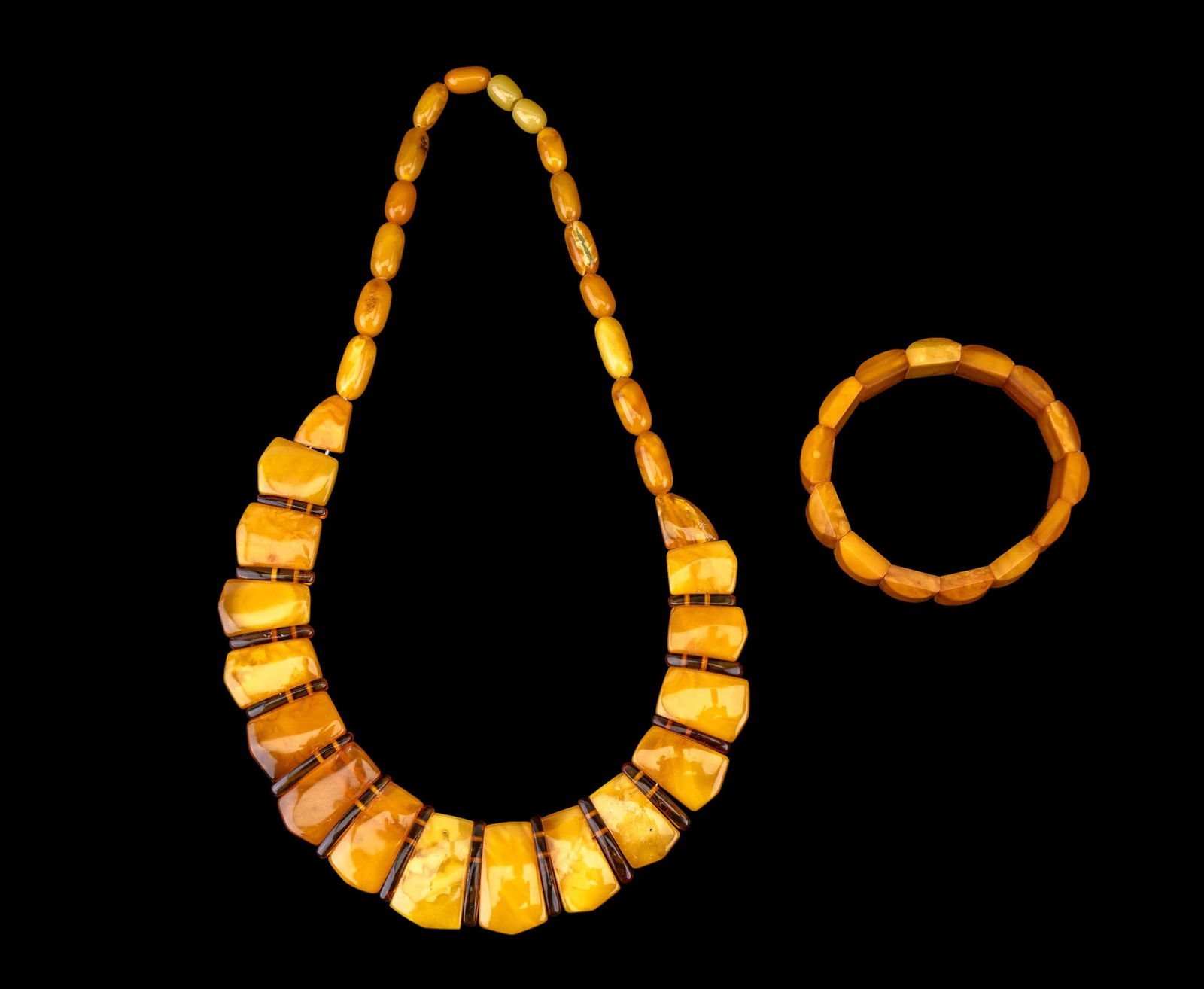 Bakelite Necklace and Stretch Bracelet (1 of 5)