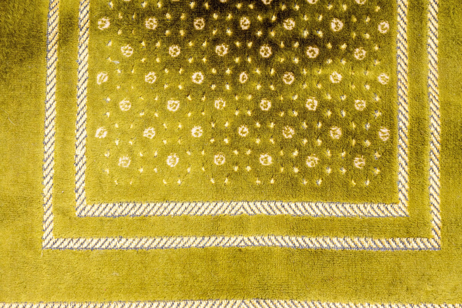 2 Islamic Prayer Rugs - 6