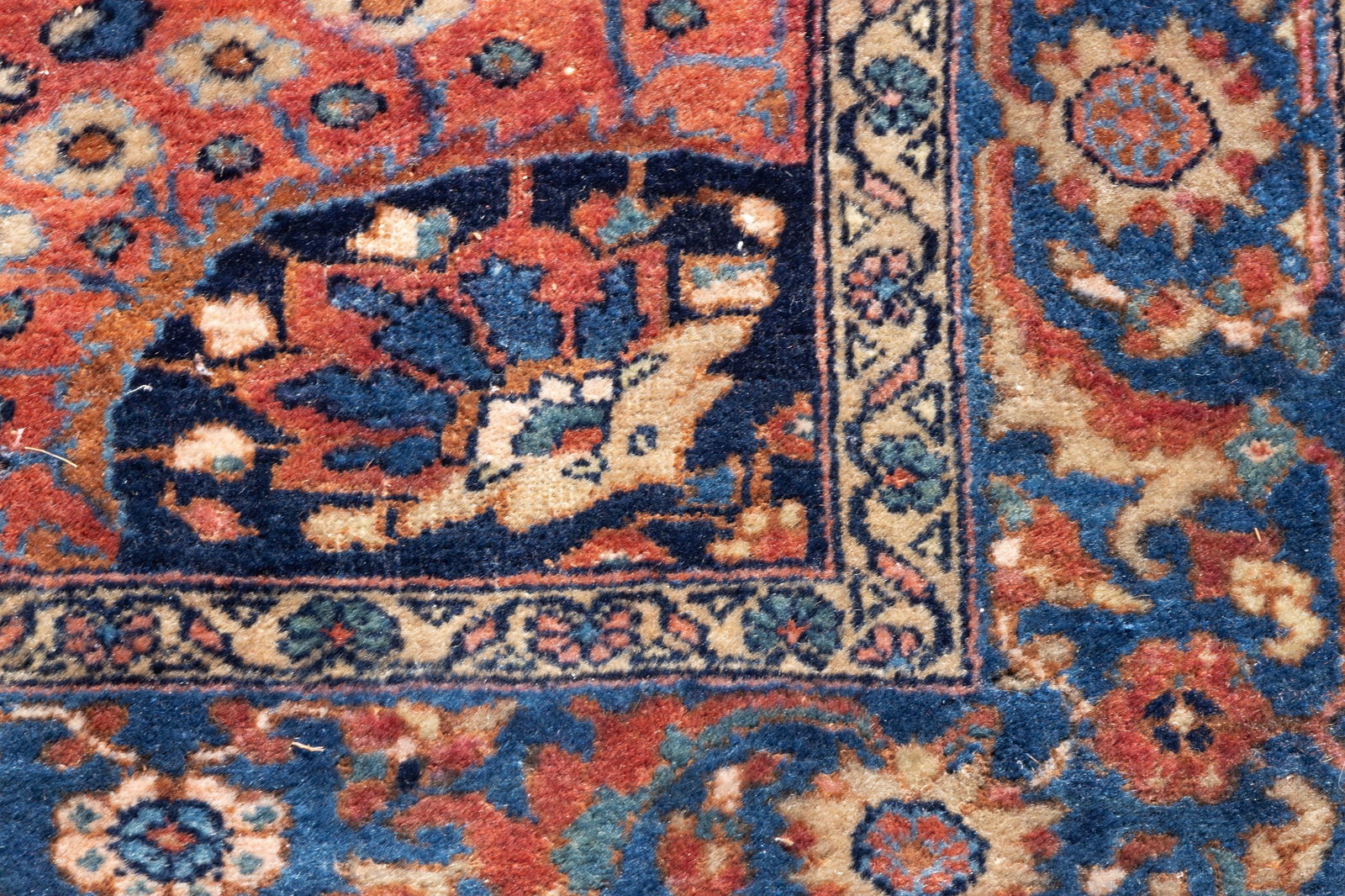 Hand Woven Wool Persian Sarouk Rug - 8