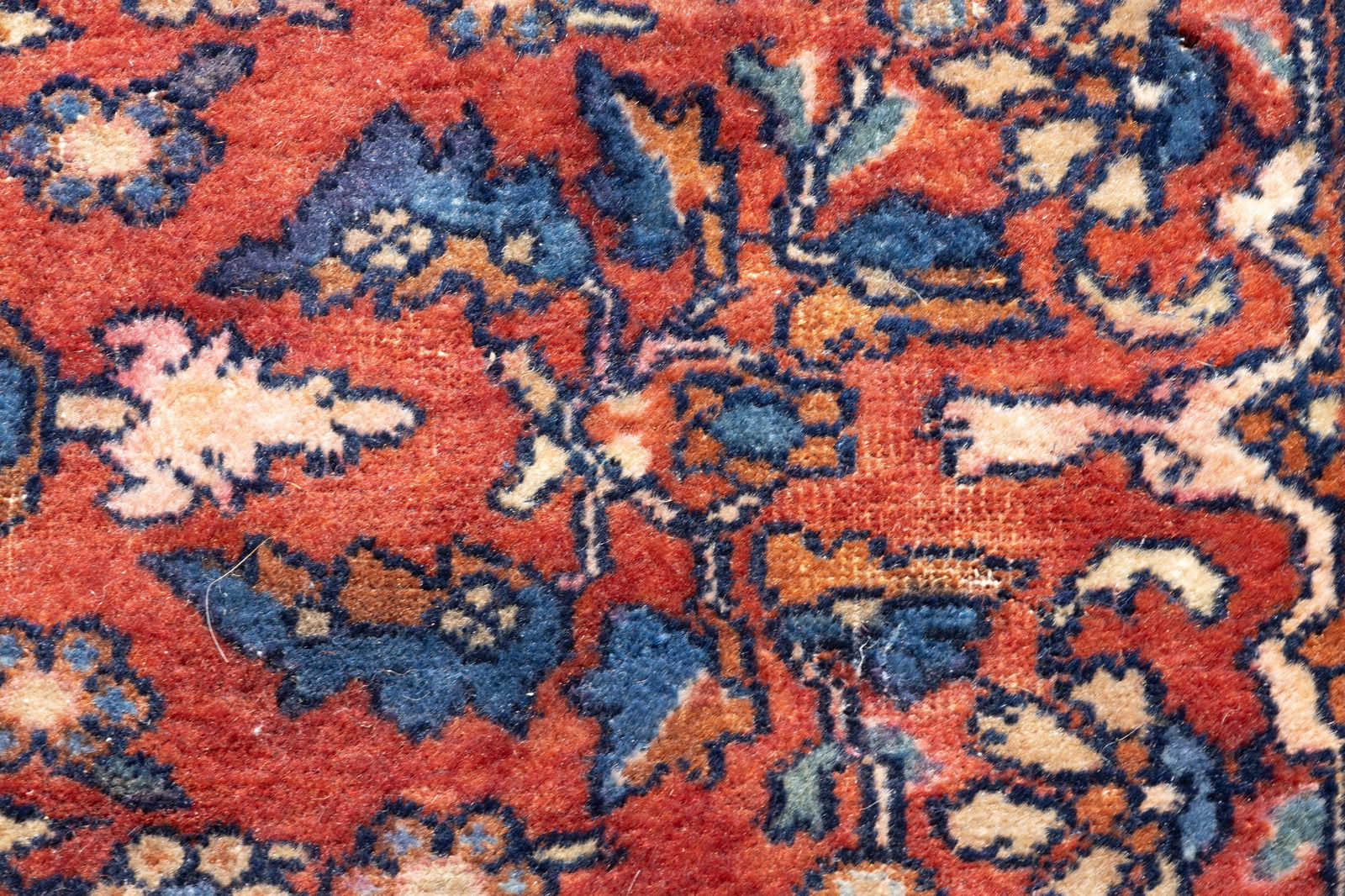 Hand Woven Wool Persian Sarouk Rug - 9