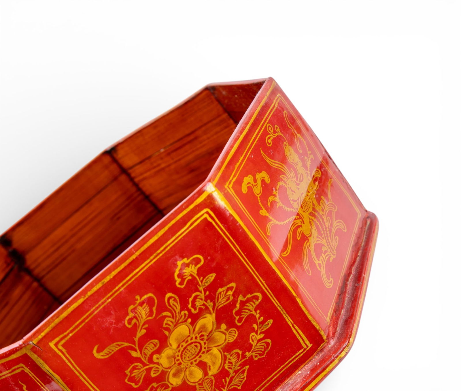 Early Chinese Lacquer Dragon Box - 11