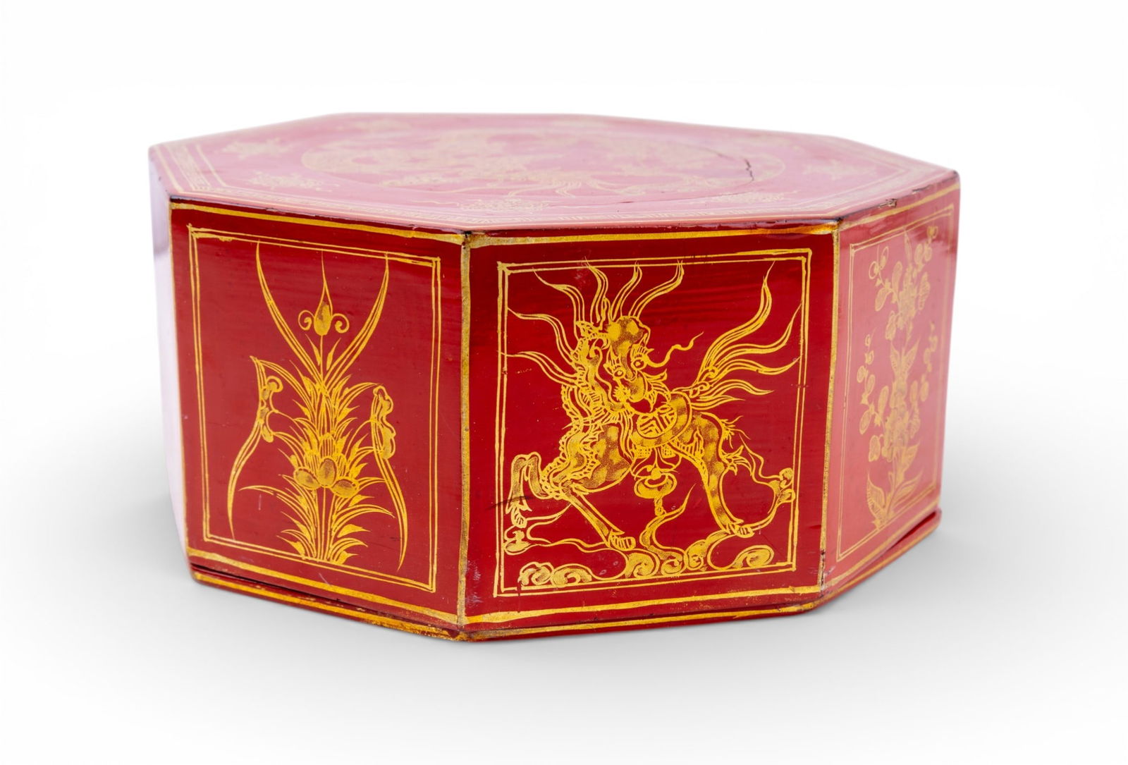 Early Chinese Lacquer Dragon Box - 4