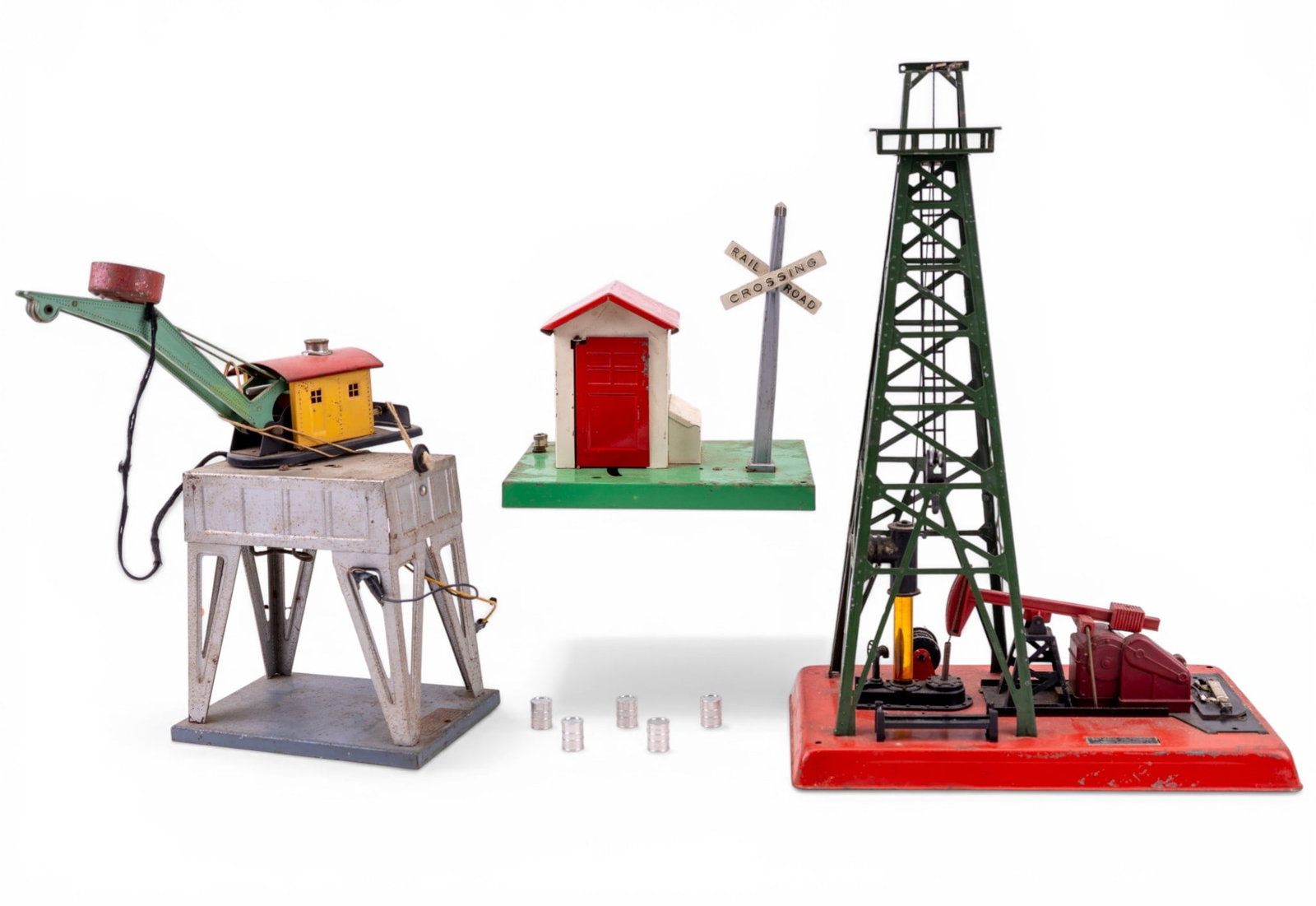 Lionel & American Flyer Model Train Tinware (1 of 16)