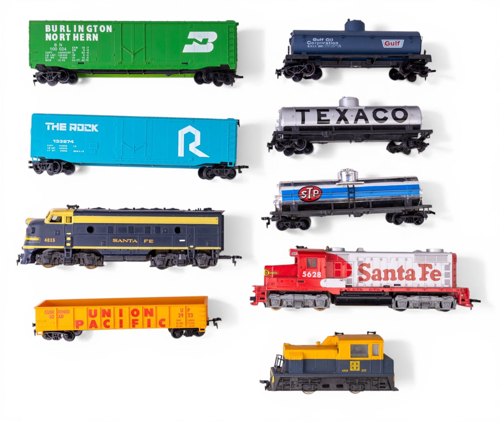 HO Gauge Locomotives and Cars (1 of 15)