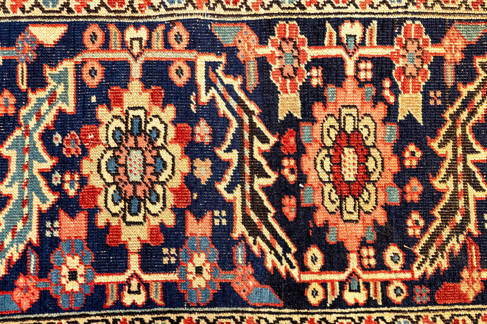 Antique Serapi Rug - 4