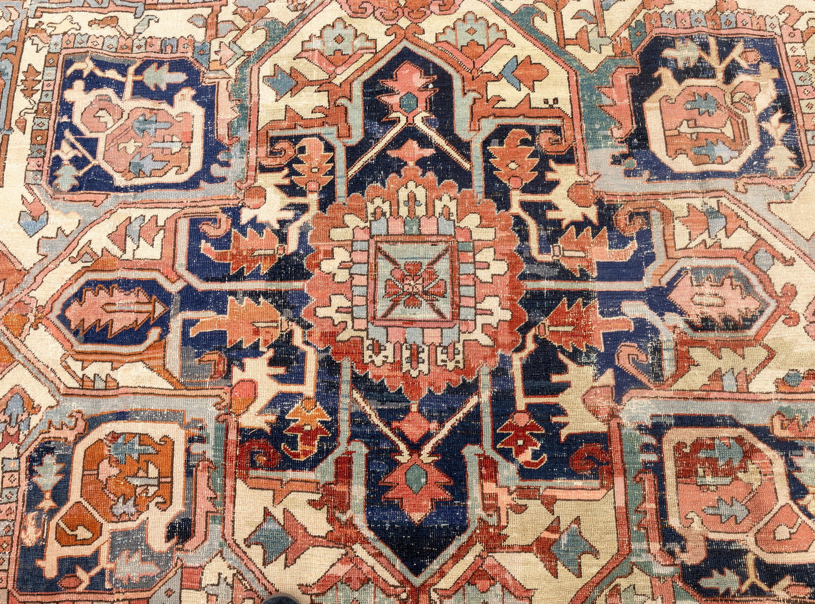 Persian Serapi Rug - 4