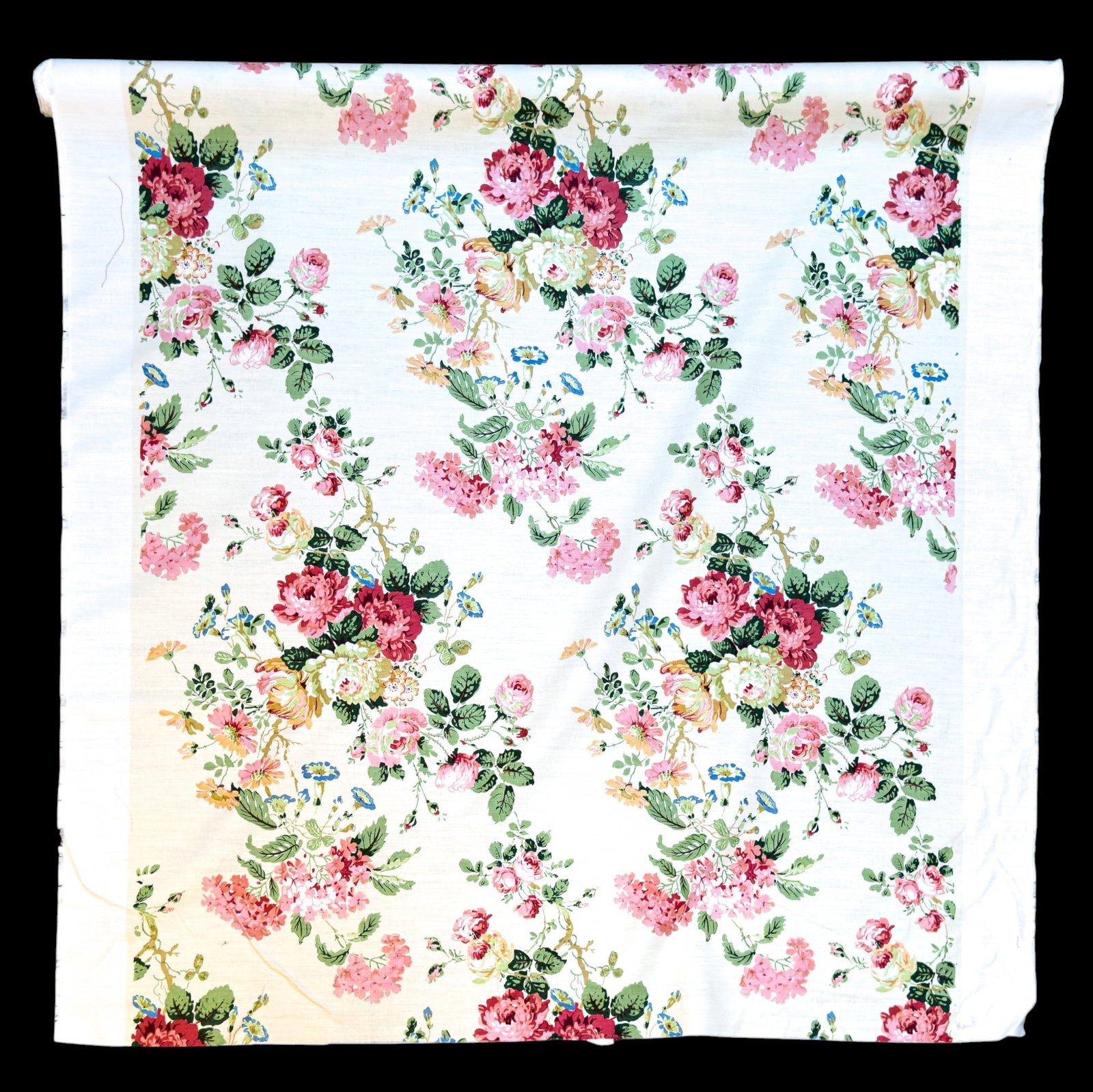 Scalamandre Floral Fabric: Approximately 4 yards long x 56" width Scalamandre fabric in floral pattern.