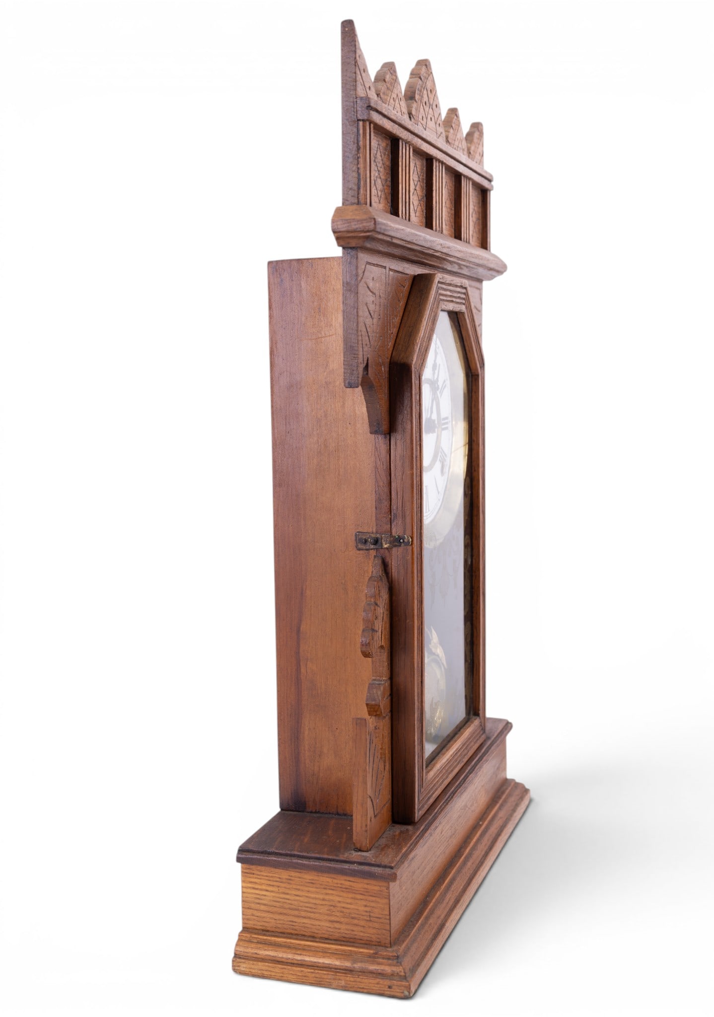 Gilbert "Salmon" Model Gingerbread Clock - 11