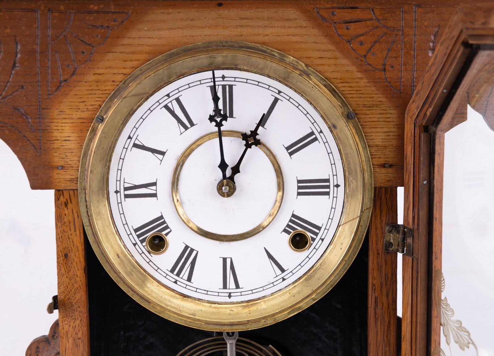 Gilbert "Salmon" Model Gingerbread Clock - 2