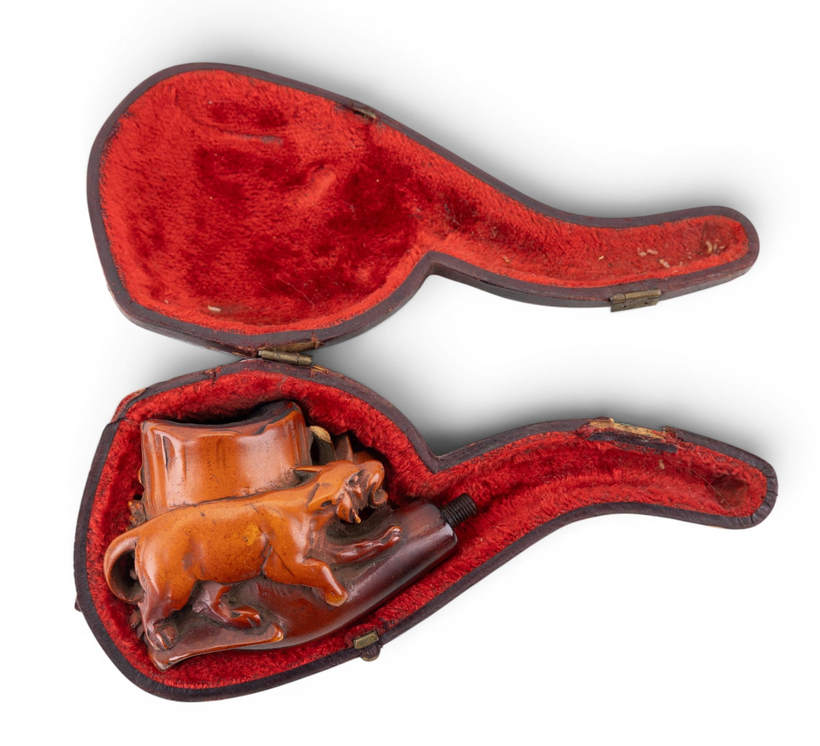 Antique Meerschaum Pipe Head and Case: A fine intricately carved Meerschaum pipe head depicting a figural big cat / lion / panther, including an antique leather pipe case. Note no mouth piece.