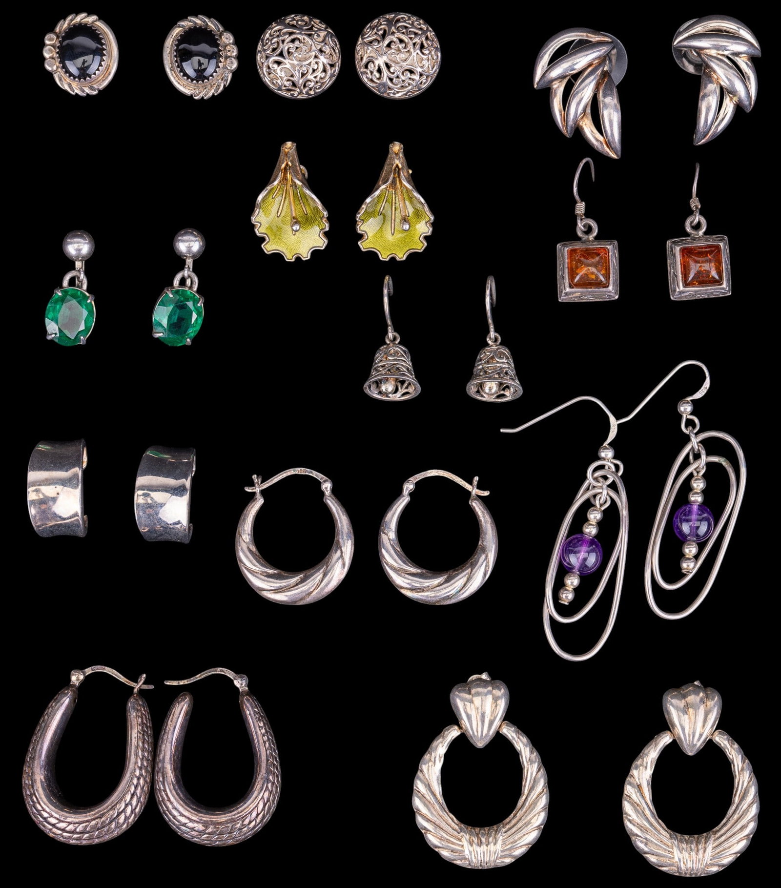 12 Pair of Sterling Silver Earrings 75 grams  (1 of 5)