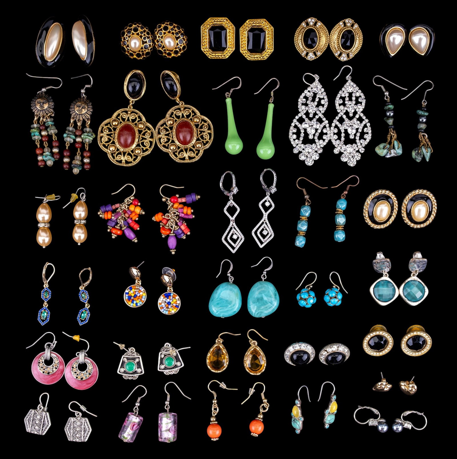 Vintage Costume Earrings (1 of 8)
