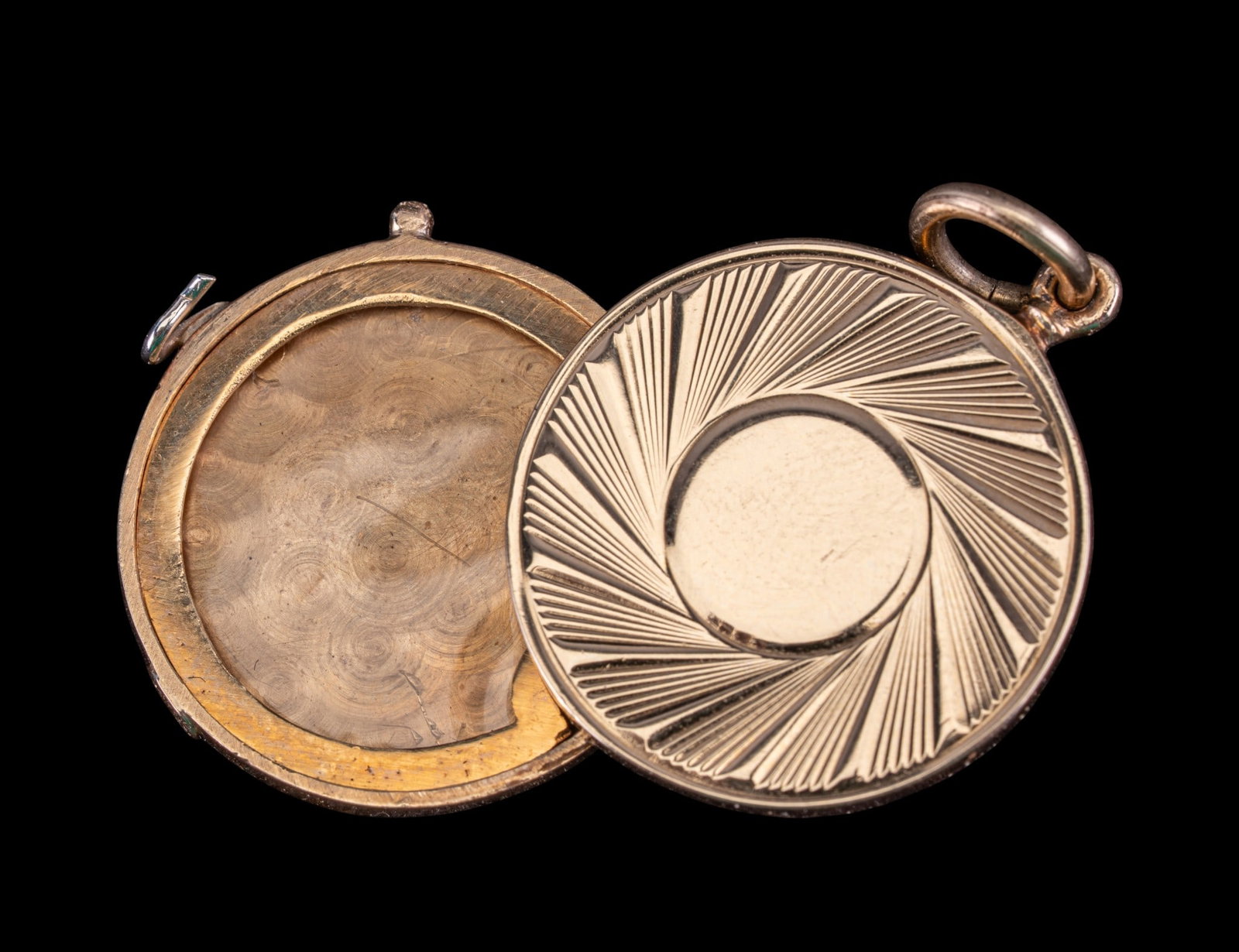 14k Gold Patterned Locket - 3