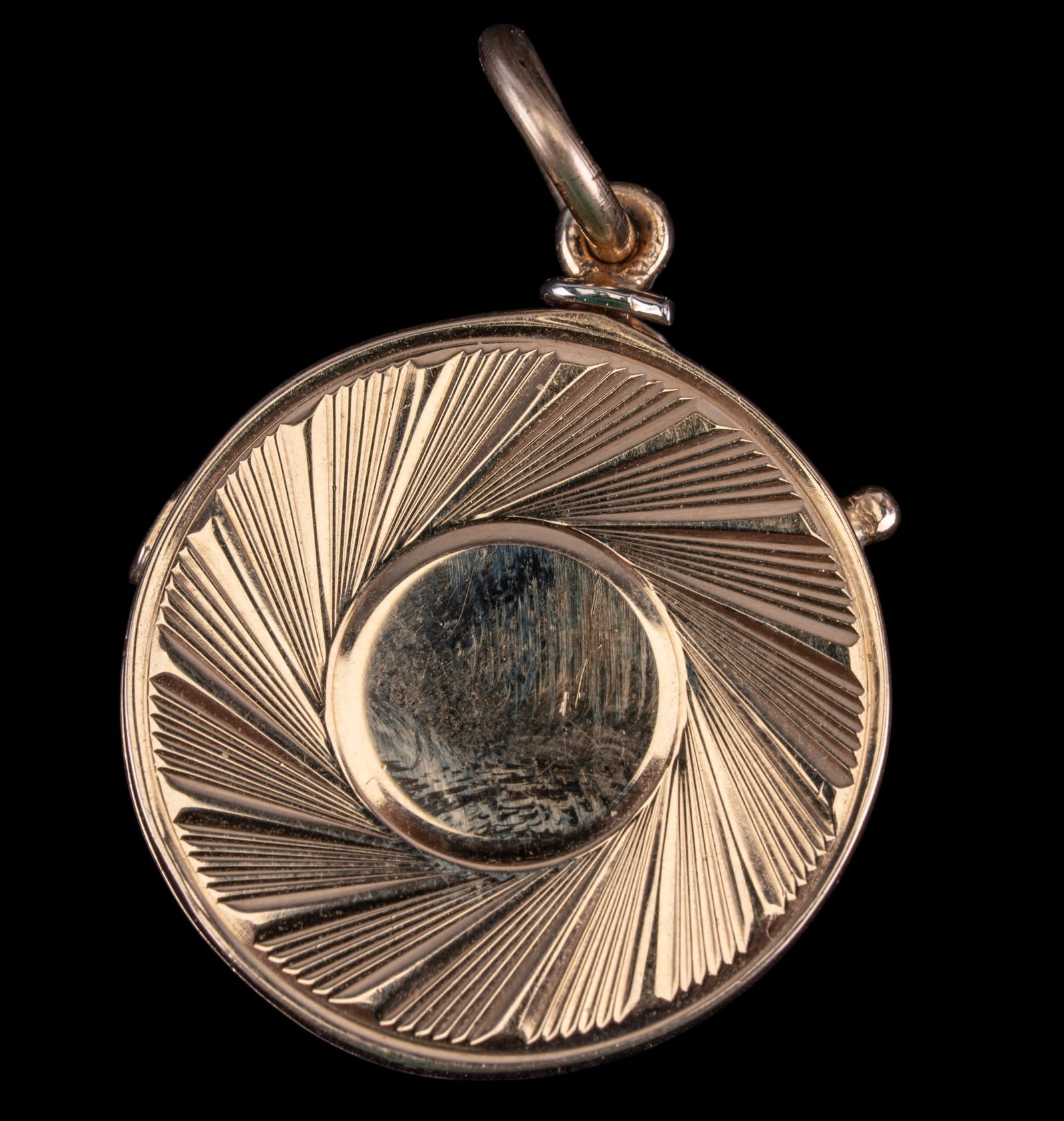 14k Gold Patterned Locket - 4