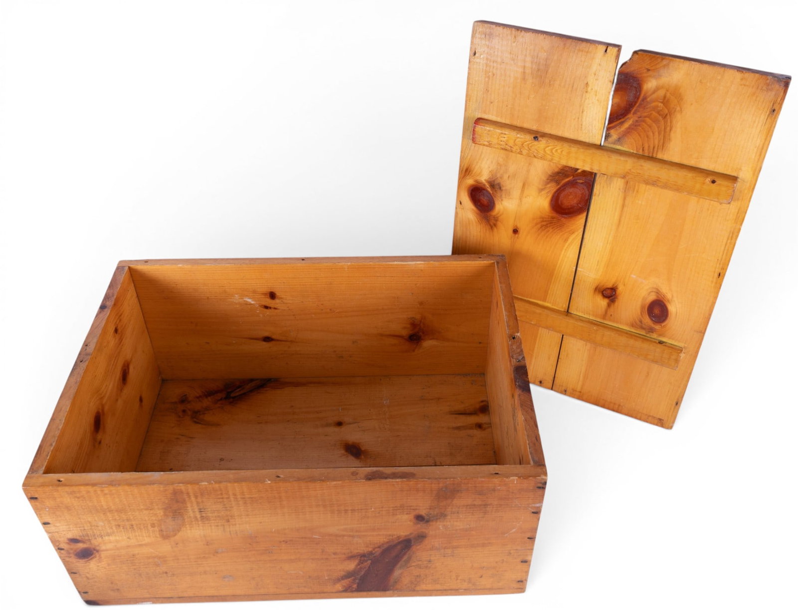 20th C Stenciled Advertising Crate with Lid - 4