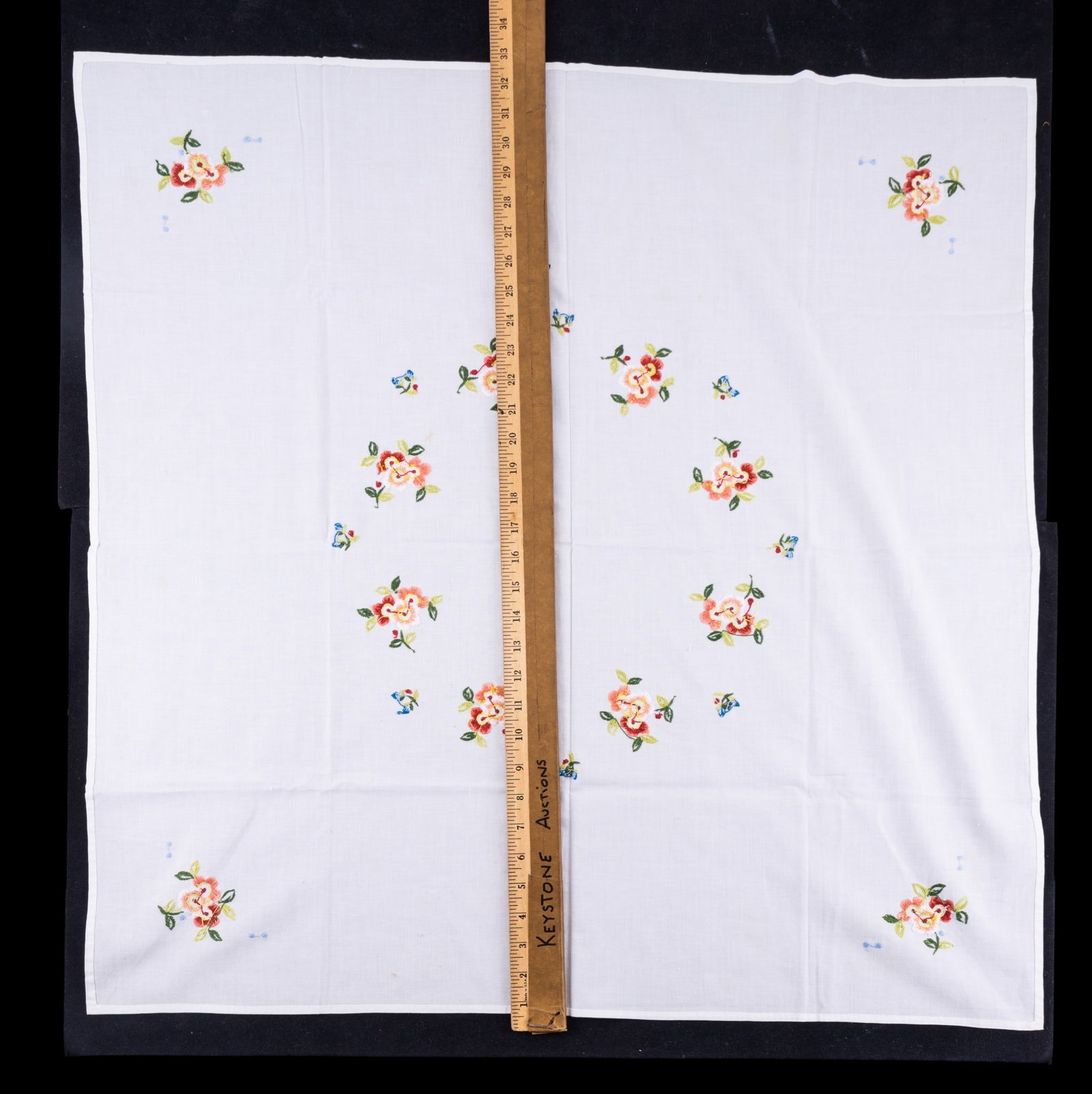 Vintage Embroidered Table Linens - 4