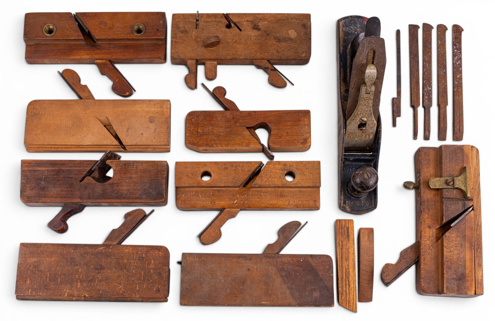 Early Wooden Molding Planes (1 of 12)