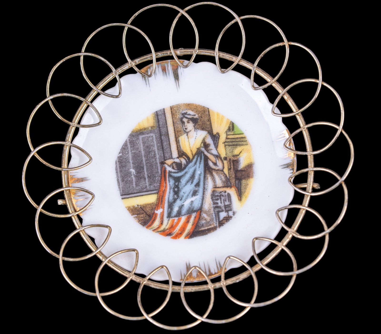 Decorative Trinkets & Souvenirs - 11
