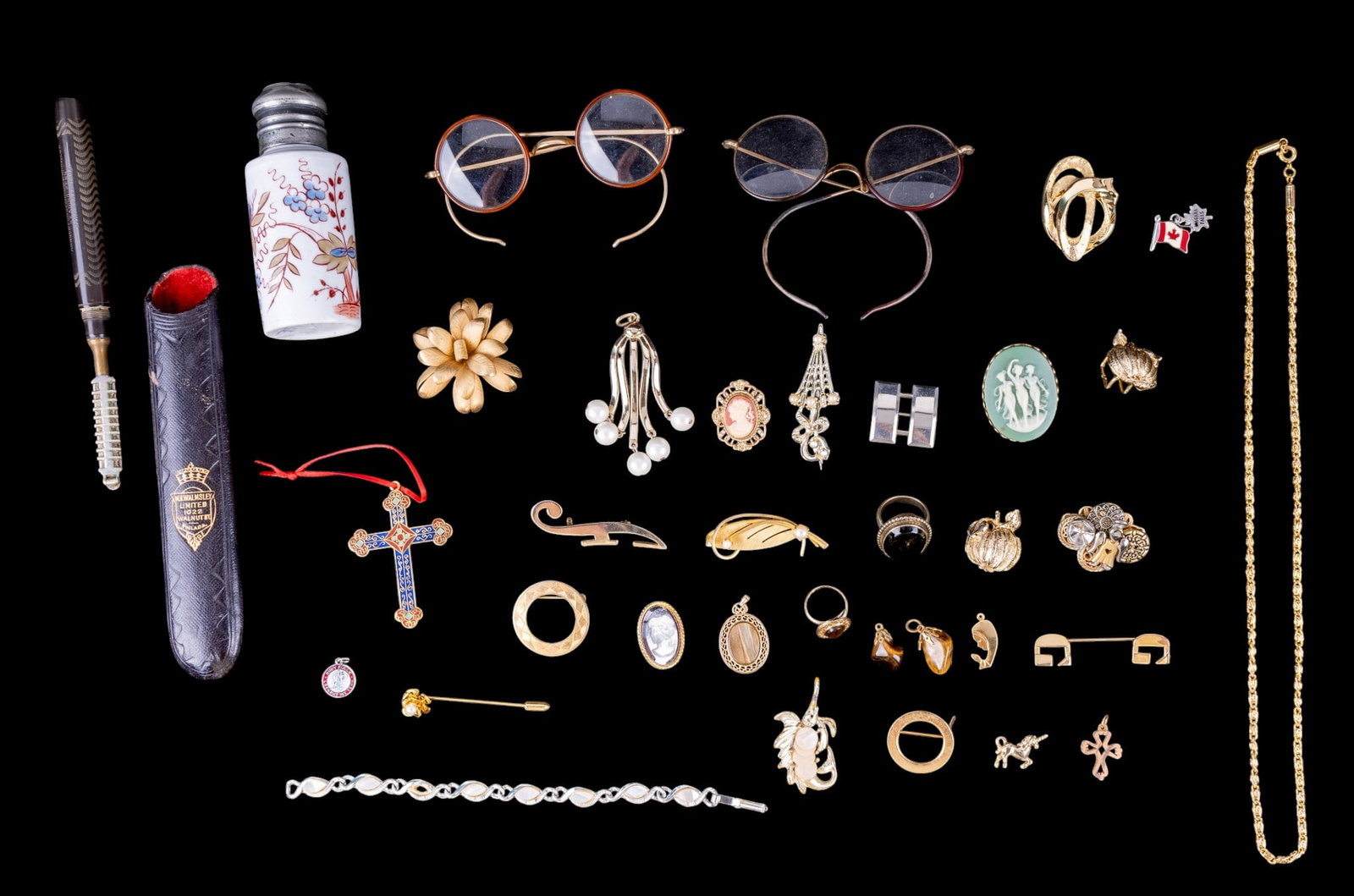Vintage Jewelry and More (1 of 17)