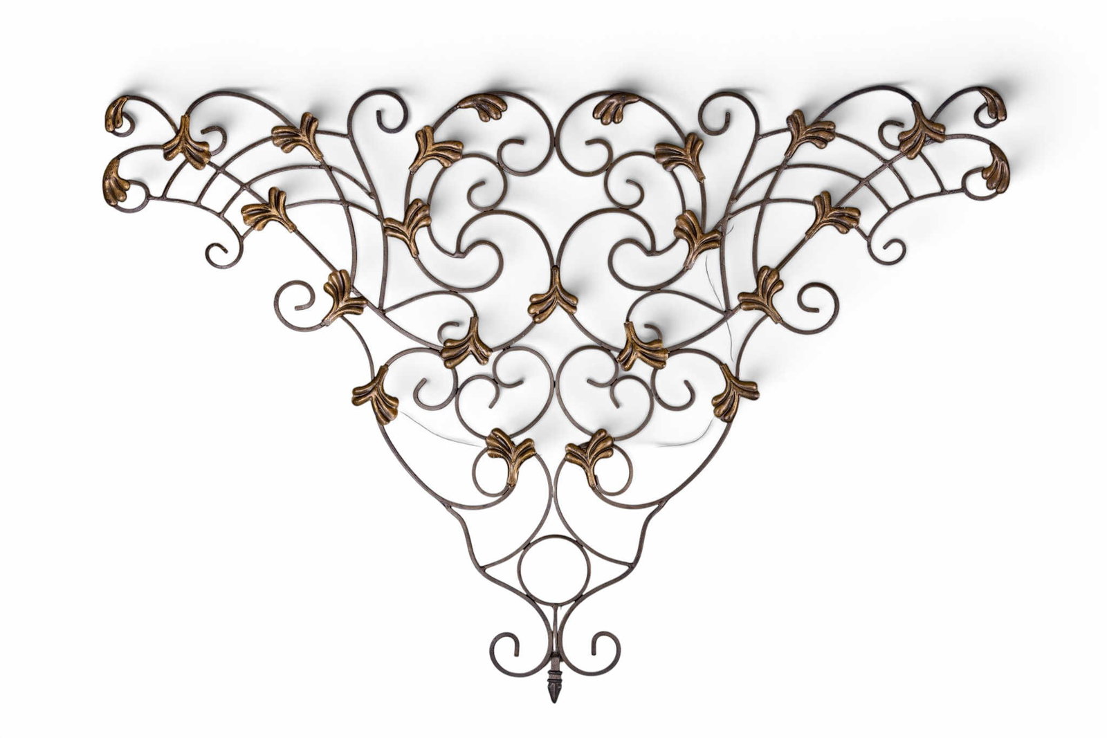 Contemporary Metal Garden Wall Art: A contemporary metal filigree garden wall art piece, measures approx. 52" W x 36" H. Special considerations should be made for pick up/shipping.