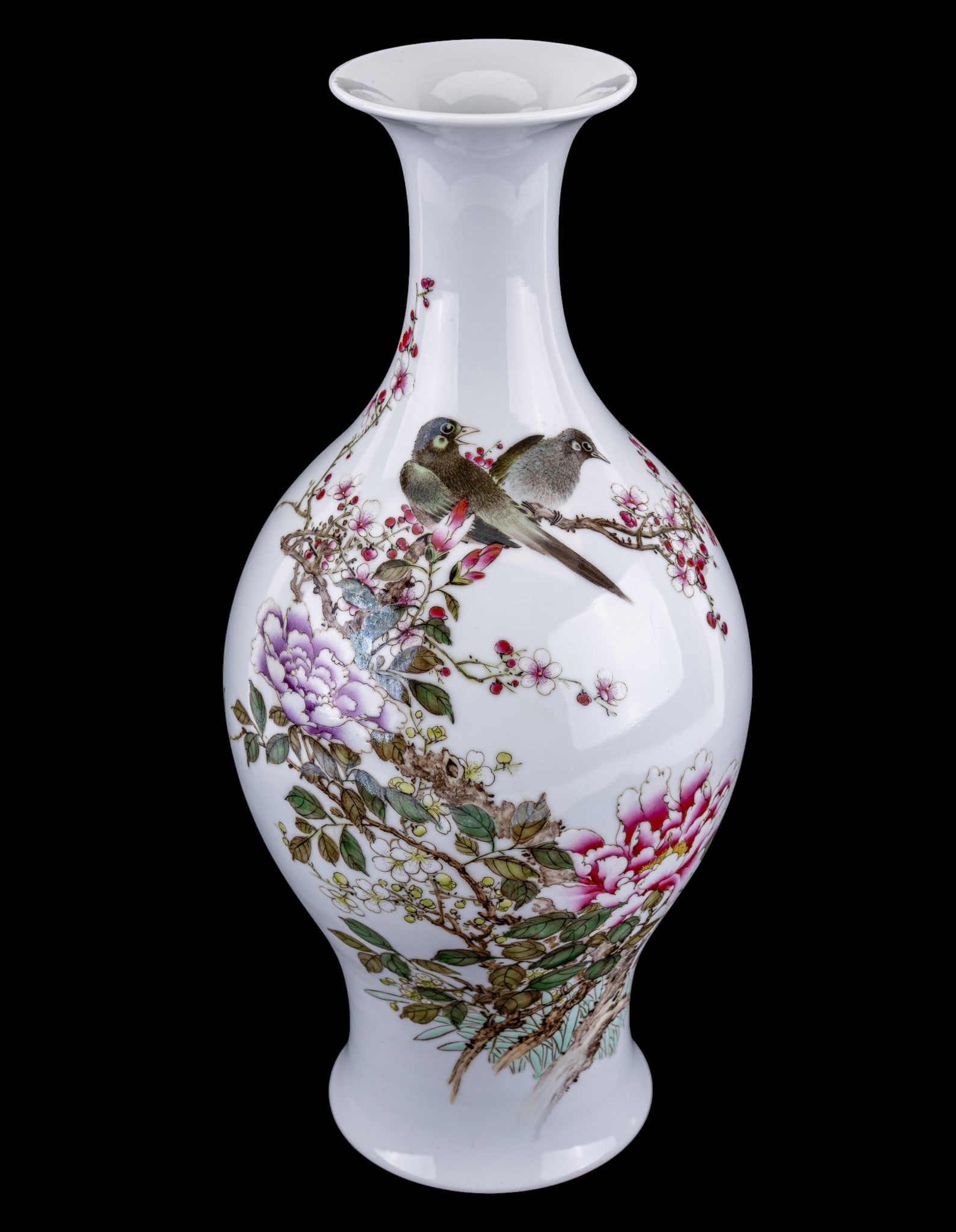 Chinese Famille Rose Porcelain Vase: A vintage 20th Chinese porcelain Famille Rose vase in the shape of a tapering body, and slender shoulders of the willow leaf,.depicting birds and flowers, marked on the bottom with the six-character Y