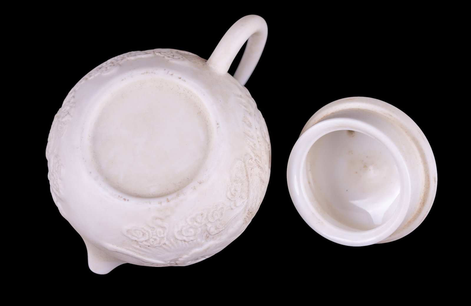 Chinese Bisque Teapot and 4 Teacups - 4