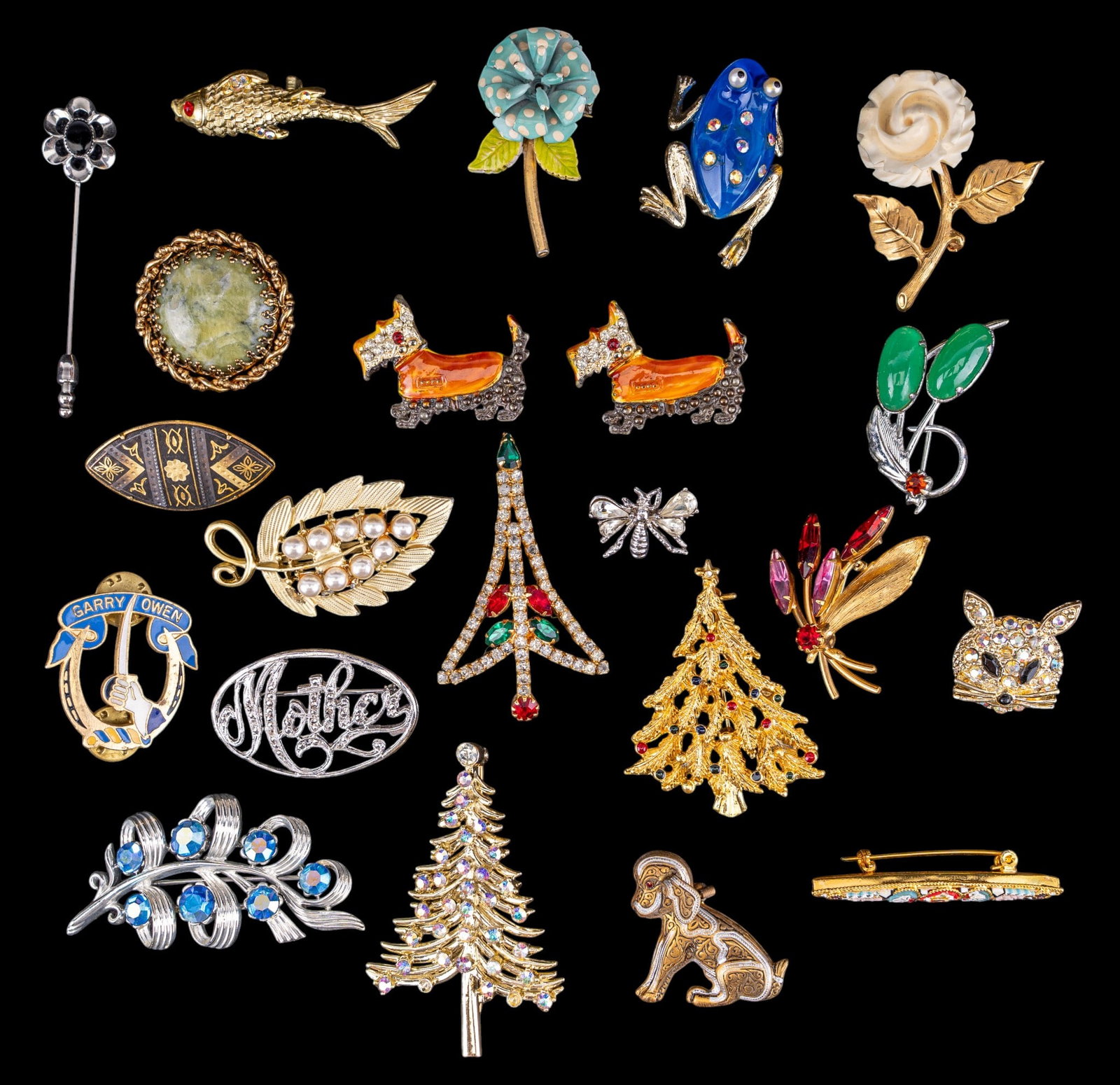 Vintage Christmas and Other Brooches (1 of 14)