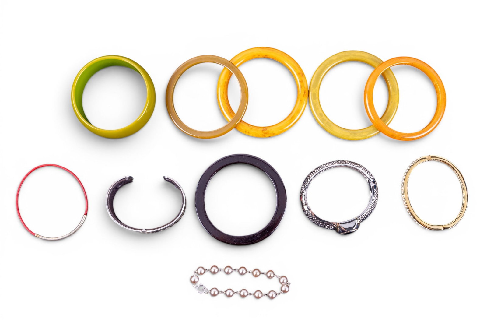 Vintage Bakelite and Other Bracelets (1 of 10)