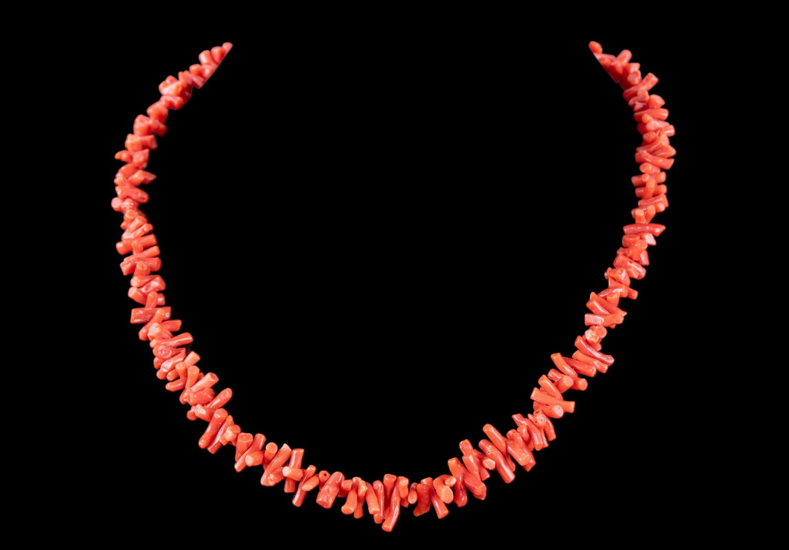 Graduated Coral Necklace (1 of 3)