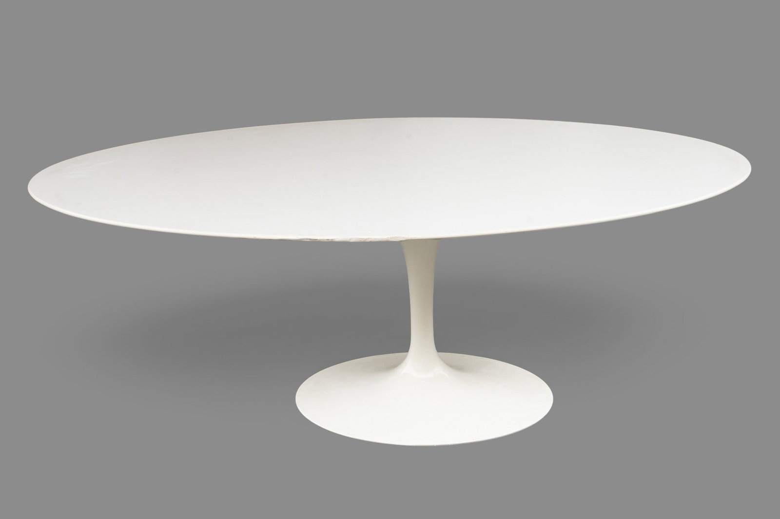 Knoll Studio Tulip Dining Table Saarinen Design (1 of 5)