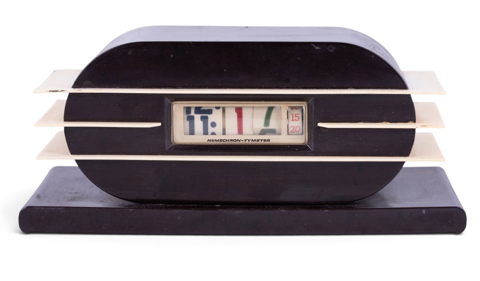 Vintage Pennwood Numechron Tymeter Clock: Vintage Pennwood Numechron Tymeter flip clock, ca 1938. Untested. Brown plaskon with natural matieral louvers. Rear to case has crack. Untested. Measures approx. 10" W x 4.25" H x 4.5" D.