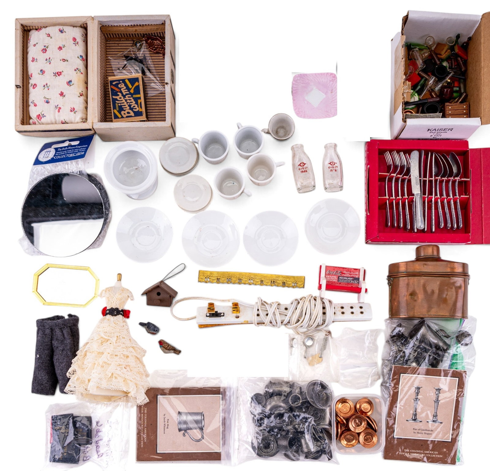 Miniature Dollhouse Dishes and More (1 of 8)