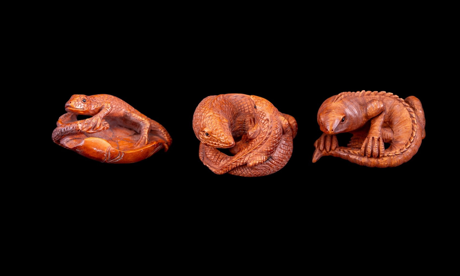 3 Carved Wooden Lizard Netsuke (1 of 6)