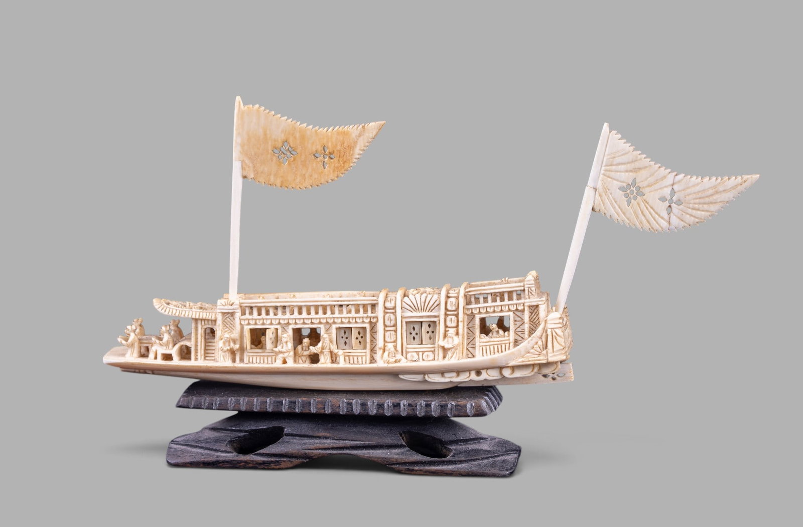 Vintage Chinese Carved Flower Boat (1 of 14)