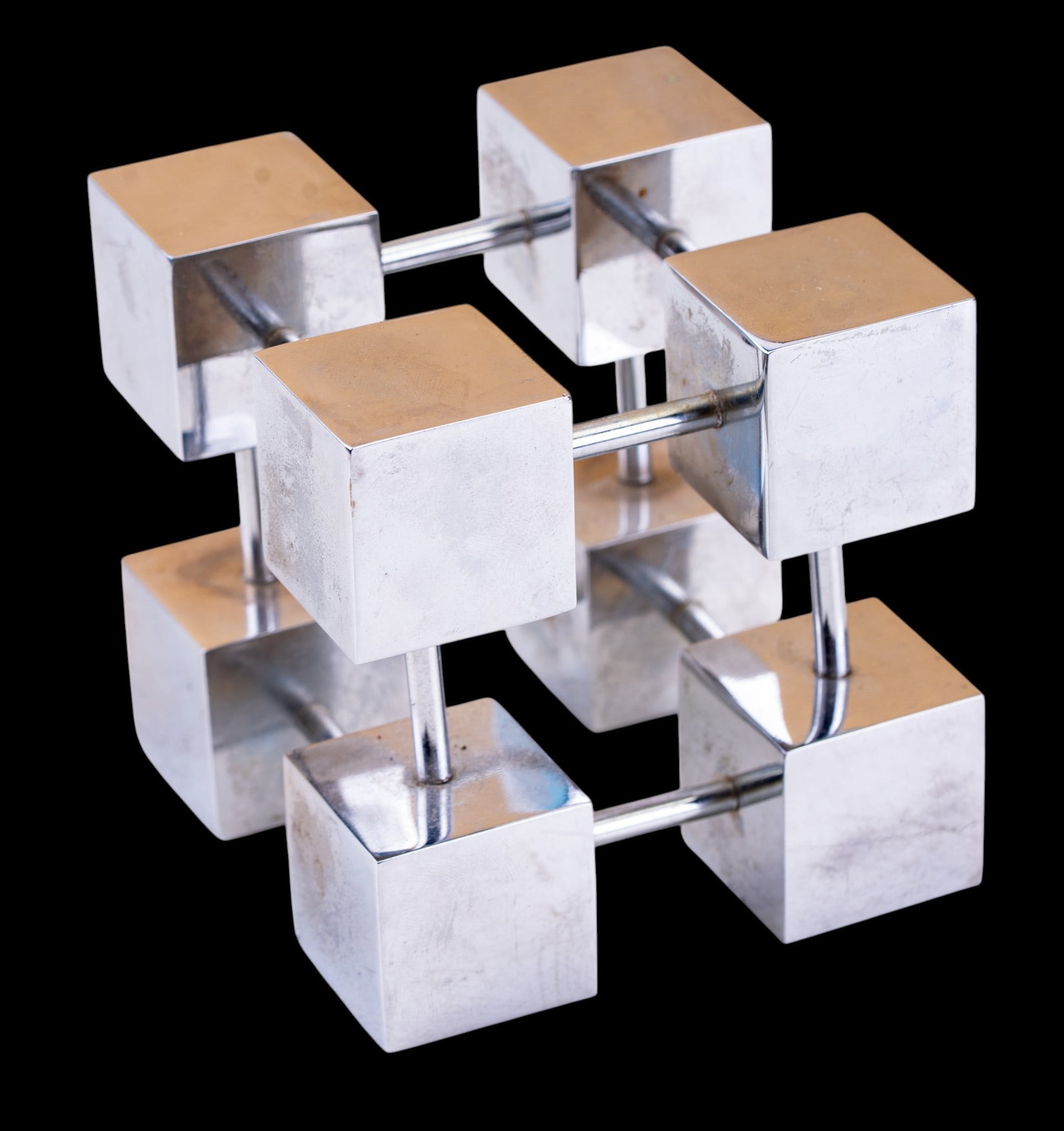 MCM Minimalist 8-Cube Chrome Small-Scale Sculpture (1 of 9)