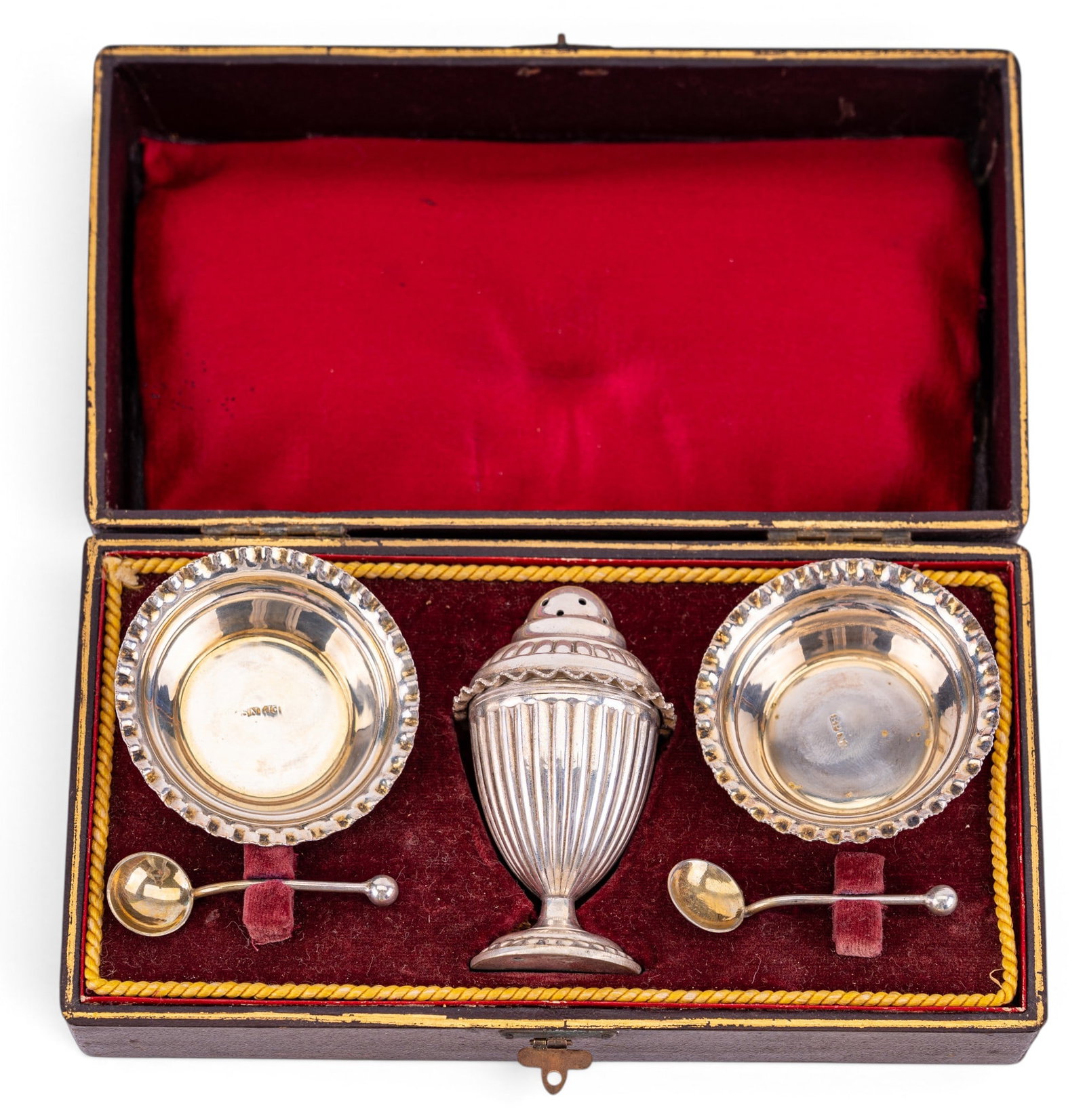 Antique 5pc Electroplated Nickel Silver Cruet Set: Beautifully preserved antique Victorian five-piece condiment cruet set, estimated to date to the late-19th or early-20th century. Tabletop set features fine Neoclassical detailing and comes completely