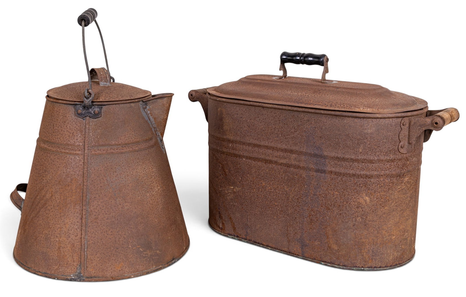Handled Large Kettle and Roaster (1 of 13)
