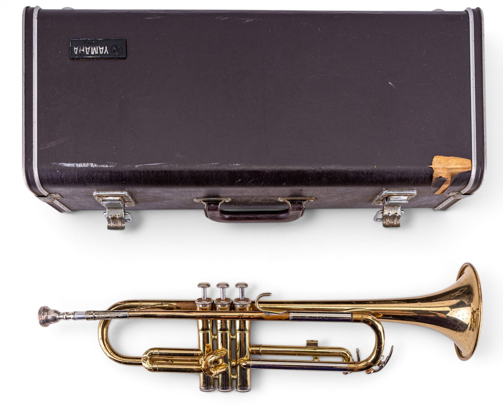 Yamaha YTR-232 Trumpet in Case w/ 14A4a Mouthpiece: Yamaha YTR-232 trumpet, brass construction, includes original Yamaha 14A4a mouthpiece made in Japan. Parts as shown. Comes in a fitted Yamaha hard case with opened slide grease and cream containers.