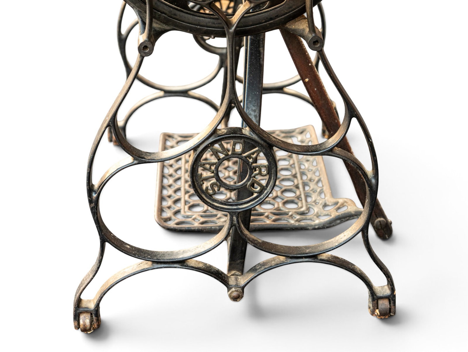 19th C Standard Sewing Machine and Table - 12