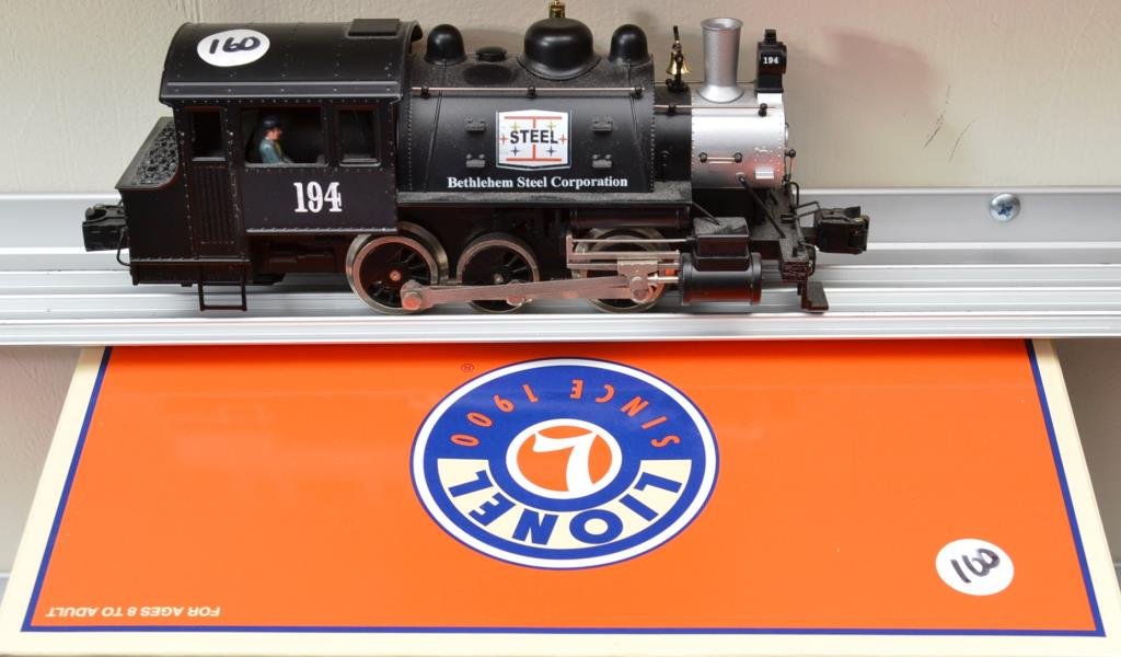 O Scale Lionel 0-6-0 Beth Steel, manufacturer numb: Lionel 0-6-0 Beth Steel, manufacturer number 6-2 8651, cab number 194, (repaint) original box(es)