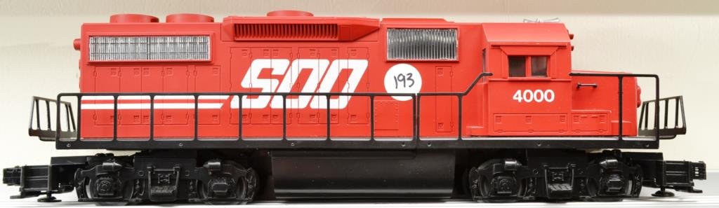O Scale Lionel 6-18825 SOO LINE GP-38-2 Diesel Loc: Lionel 6-18825 SOO LINE GP-38-2 Diesel Locomotive O Scale original box(es)