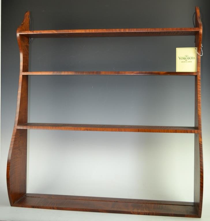 Chippendale Style Hanging Shelf in Cabinet Made Ti: Cabinet made hanging shelf in the style of a Chippendale whale tail, made by the workshops of David Smith, with original label, measures 34 x 30.25 x 7"d
