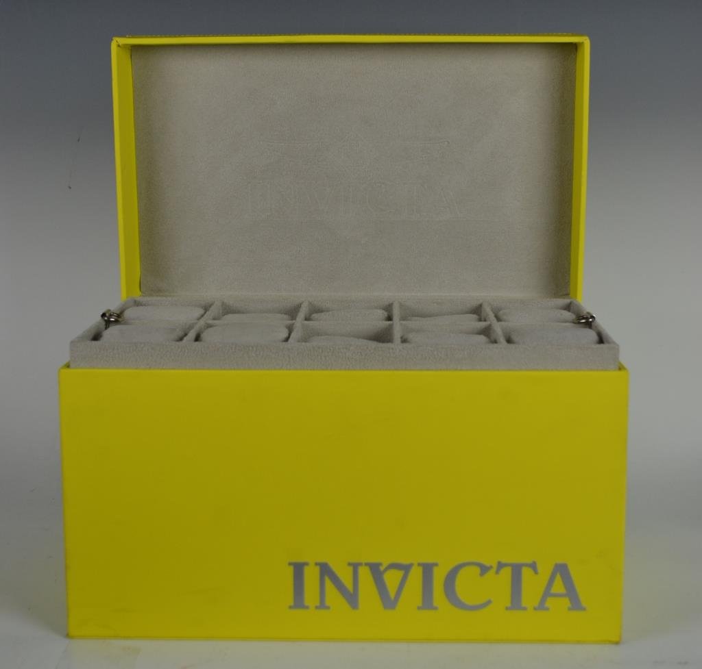 Invicta Firm 20 Watch Carrying Case: Invicta firm 20-watch carrying case measuring 9" x 14"w x 8.5"d