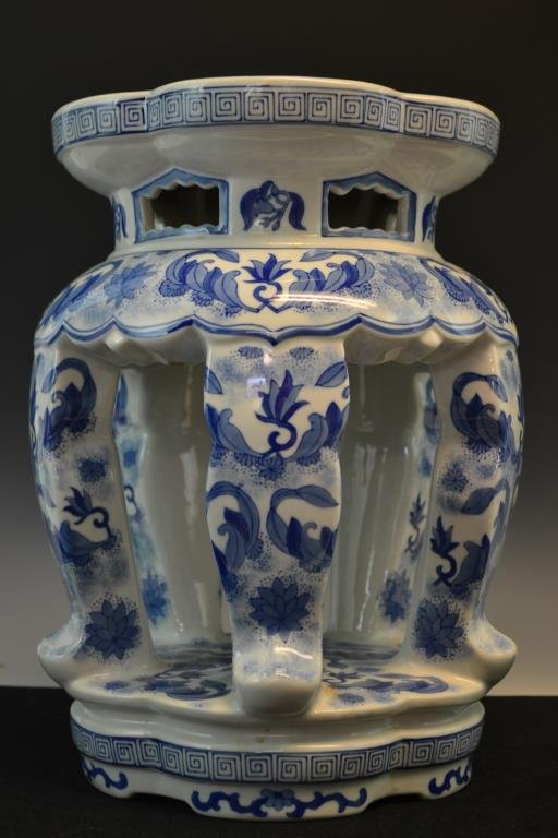 Chinese Garden Stand: 20th C Chinese blue and white plant or garden stand, standing appx 18" H