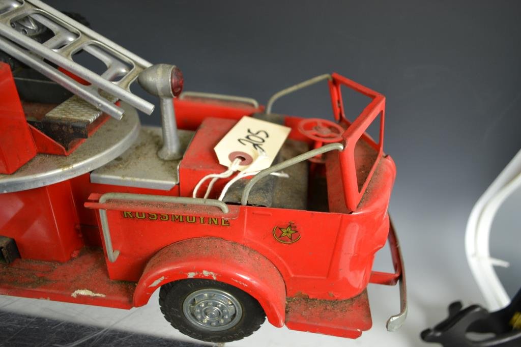 Doepke Rossmoyne Ladder Truck: Charles Wm Doepke Manufacturing Company Ladder Truck, painted pressed steel with rubber tires, with both extension ladders, 35"L