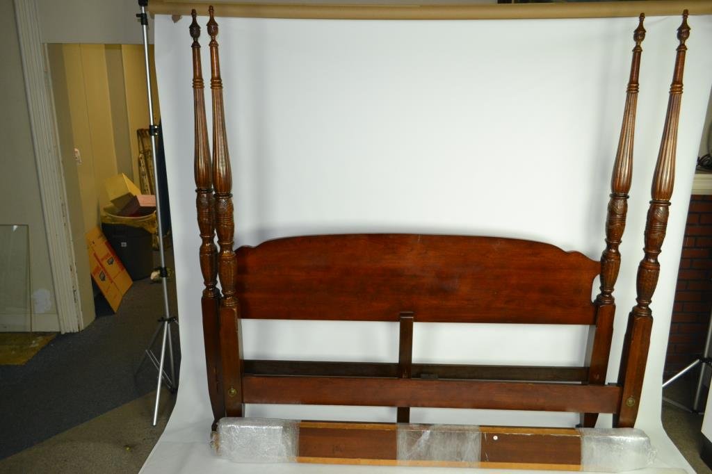 King Size Rice Carved Four Poster Bed: King Size Mahogany Rice Carved Four Poster Bed