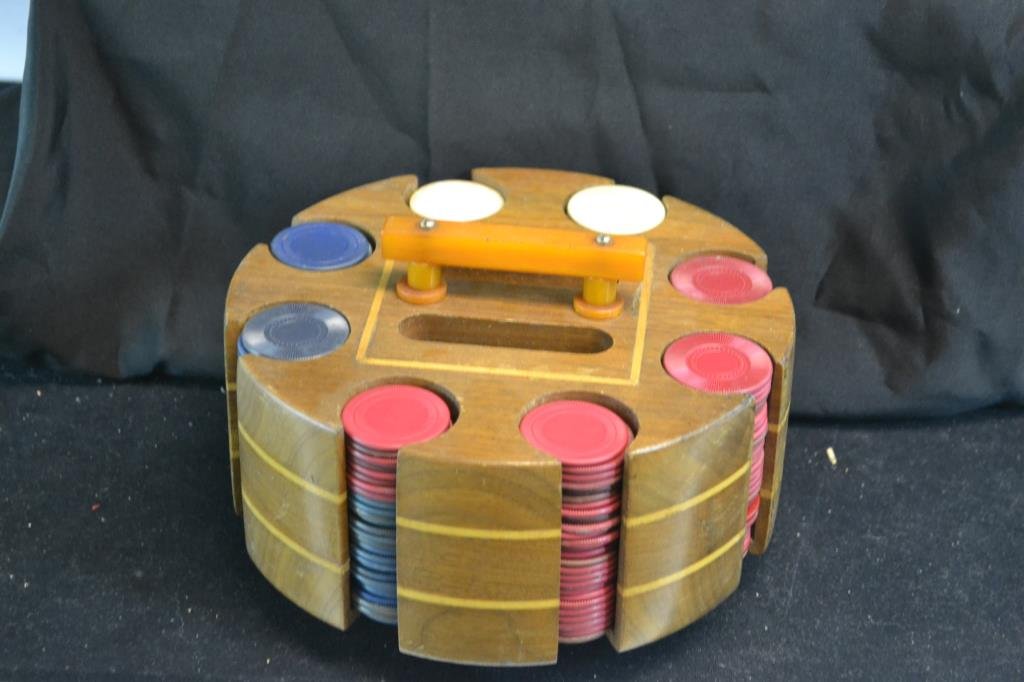 Clay Poker Chip Set with Bakalite Handle: Poker chip set with clay poker chips, in case with Bakalite handle