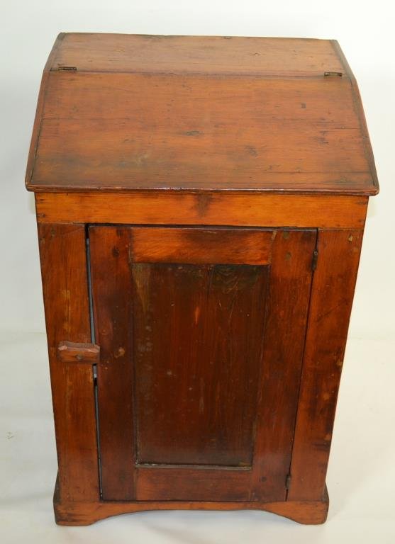 19th C Pine Shaker Child's Desk: 19th Century pine shaker child's desk/podium, 30 5 h xÂ 22 1/2 wÂ x 20 d